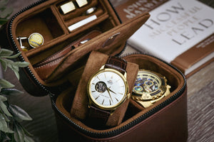 Watch case with cushion