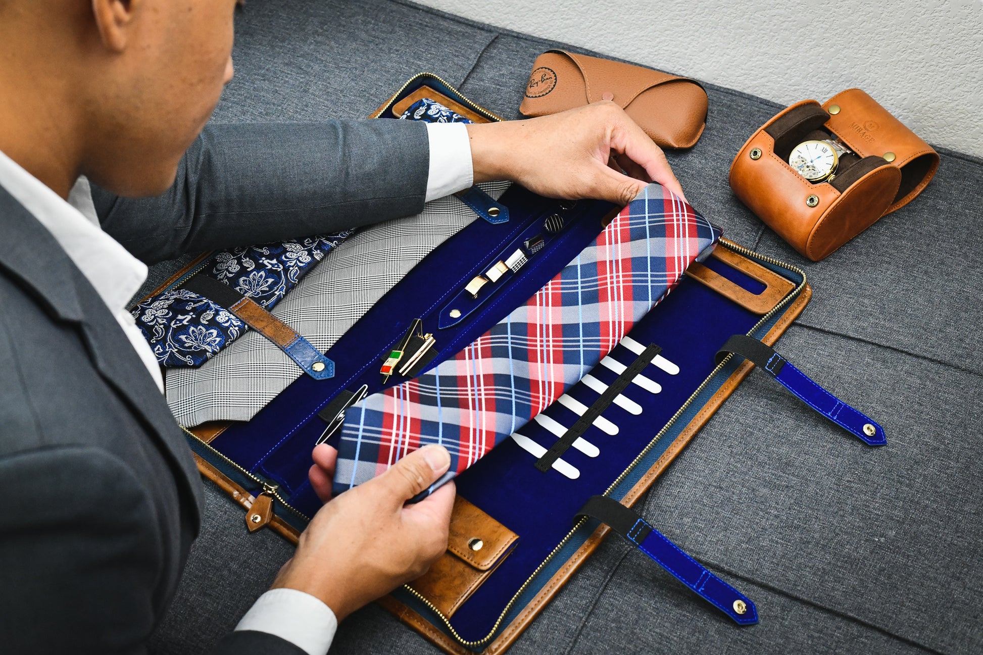 Luxury tie case