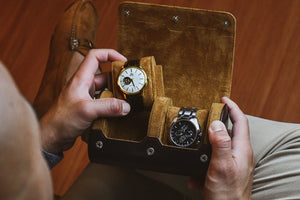  Watch display case with pillows