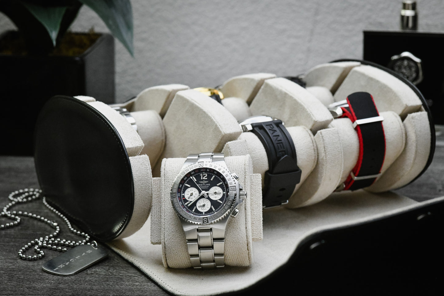 6 Watch Case - Jade Black (Ivory White)