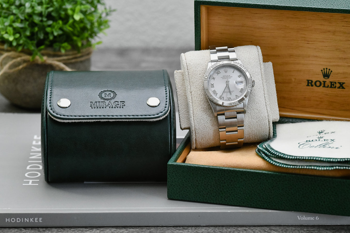 1 Watch Case - Royal Green (Ivory White)